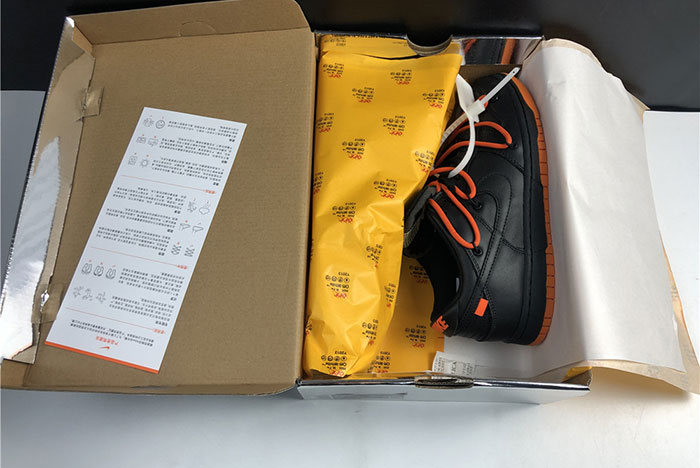 Off-White x Nike Dunk Low CT0856-005