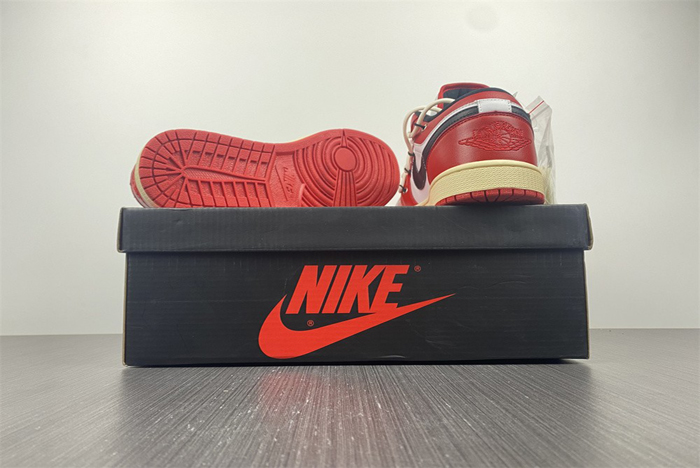 AIR JORDAN 1 LOW 553558-118