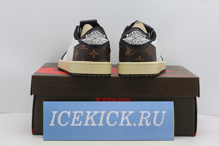 AIR JORDAN 1 RETRO HIGH OG SP CM7866126