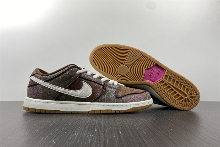 NIke SB Dunk Low “Paisley”  DH7534-200
