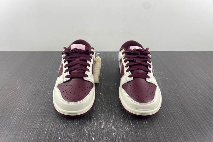 Nike Dunk Low “Valentine’s Day DR9705-100