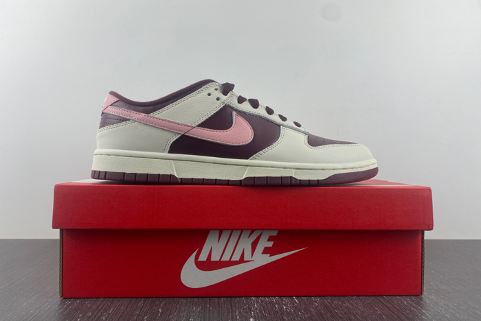Nike Dunk Low “Valentine’s Day DR9705-100