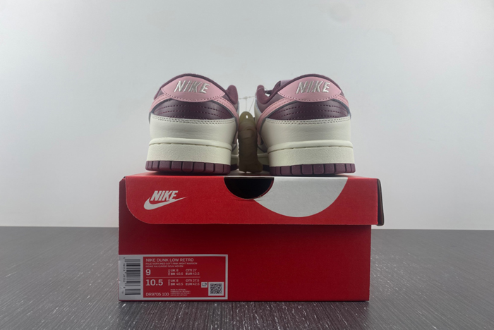 Nike Dunk Low “Valentine’s Day DR9705-100