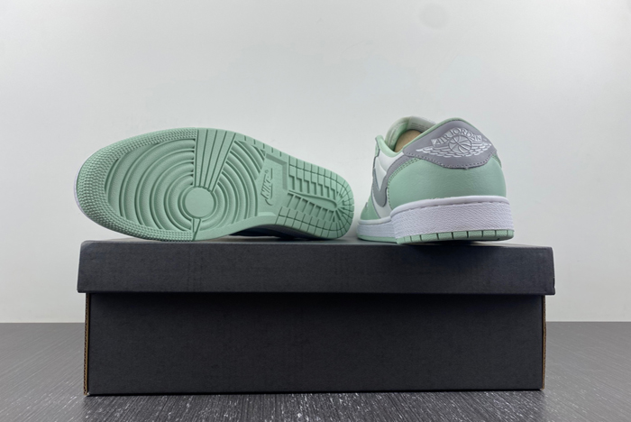 Nike Air Jordan1 Low OG AJ1 CZ0790-100