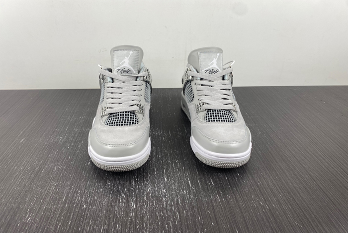 Air Jordan 4 WMNS “Frozen Moments”  AQ9129-001