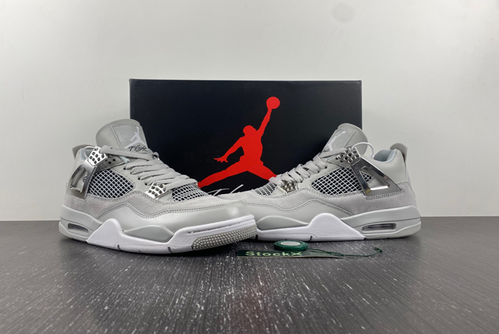 Air Jordan 4 WMNS “Frozen Moments”  AQ9129-001