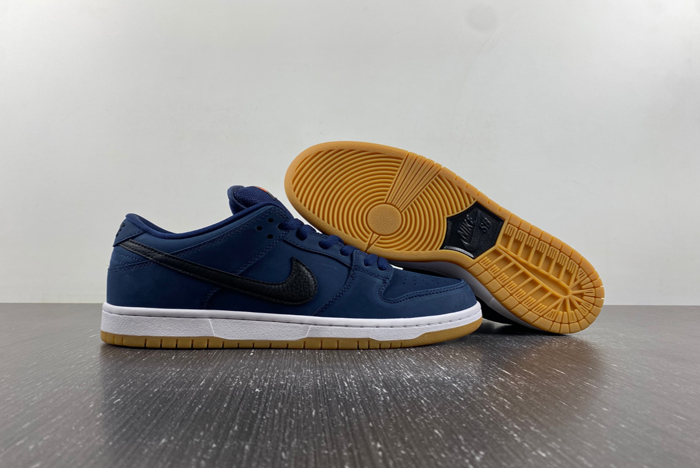 Nike SB Dunk Low Pro ISO  CW7463-401