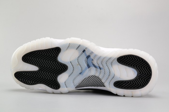 AIR JORDAN 11 RETRO LOW BG (GS) "BARON" womens 528896-010