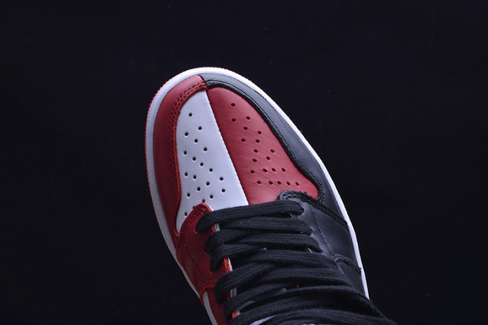 AIR JORDAN 1 RETRO "HOMAGE TO HOME" red 861428-061